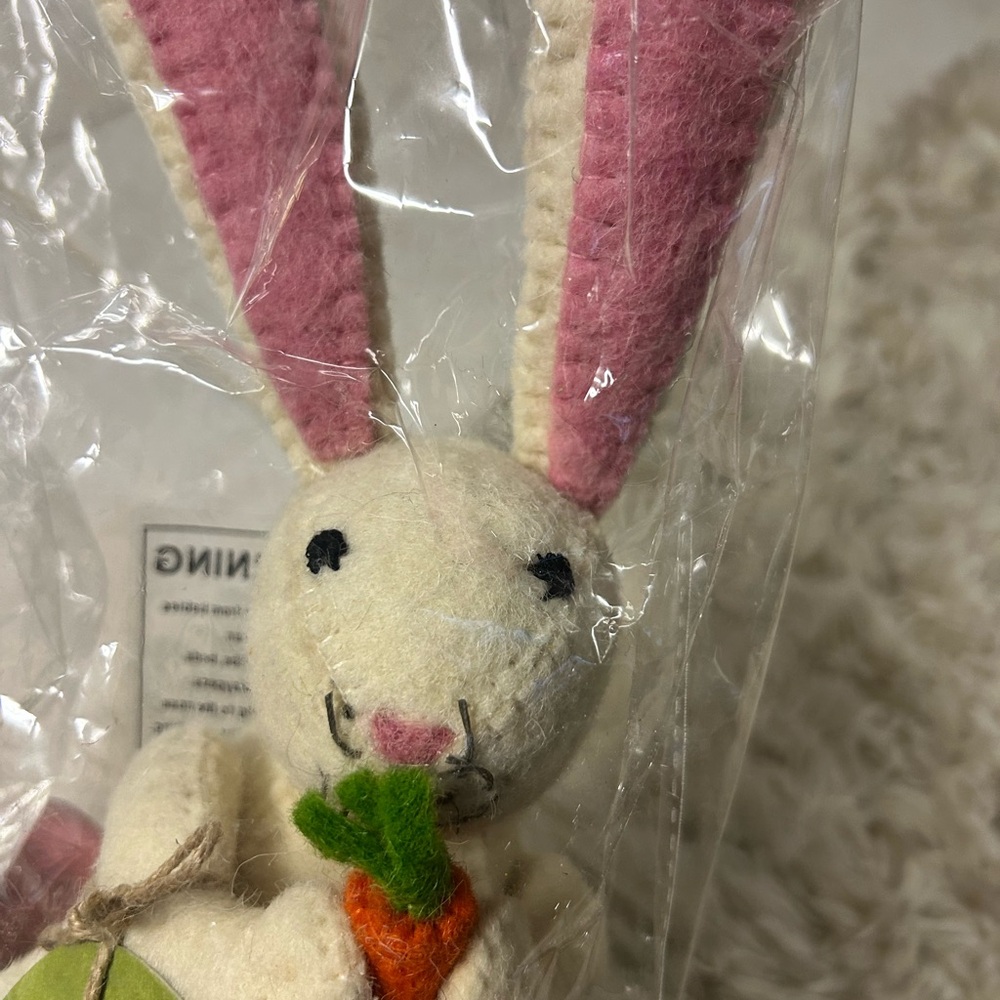 Arcadia Home bunny in hand felt wool - Picture 6 of 8
